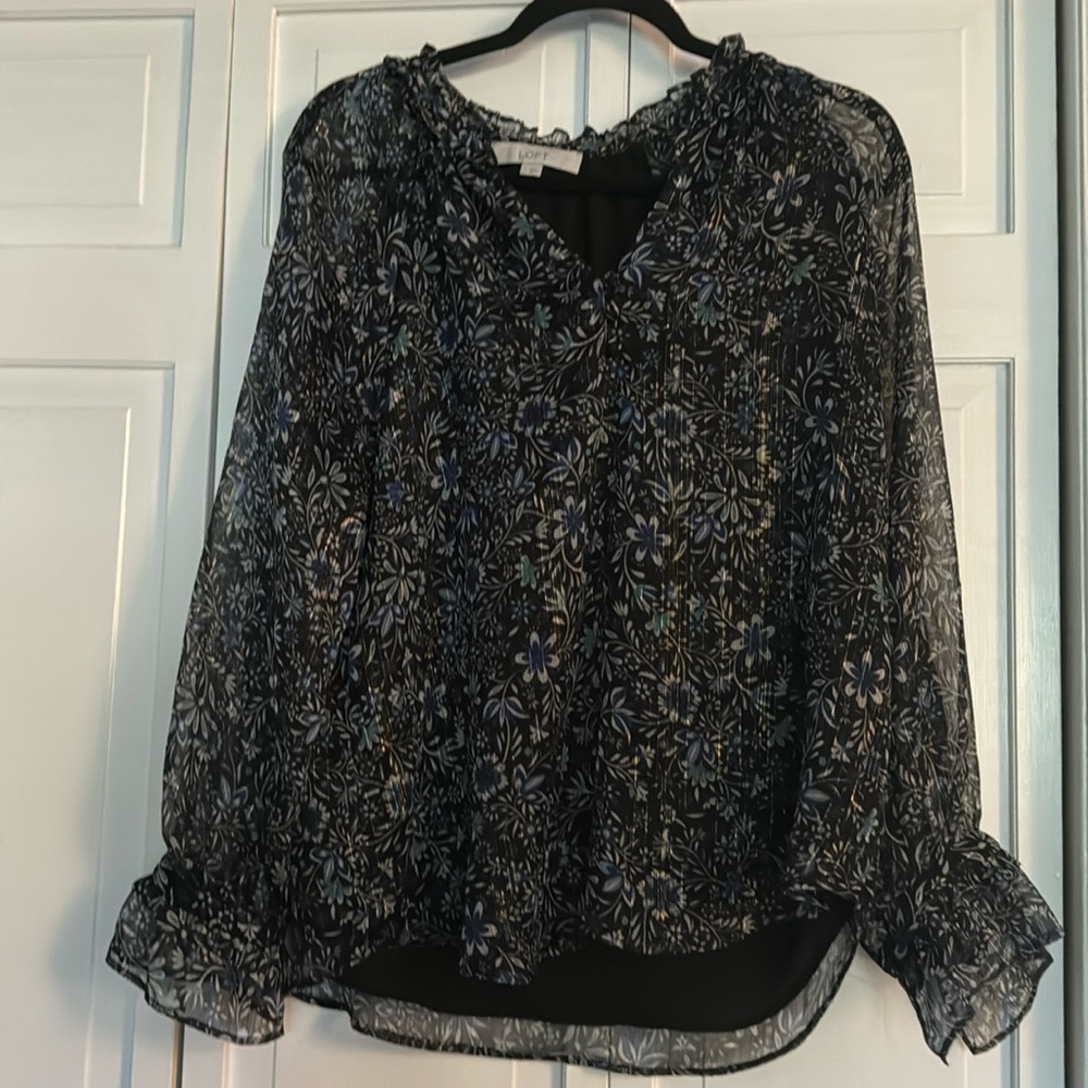 Loft size medium blouse worn once like new condition